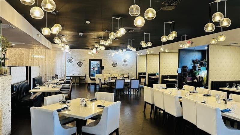 Orlando Tabla franchise exterior